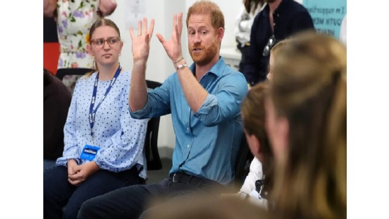 অস্ট্রেলিয়ার 'অসাধারণ' সোশ্যাল মিডিয়া নিষেধাজ্ঞার প্রশংসা করেছেন প্রিন্স হ্যারি